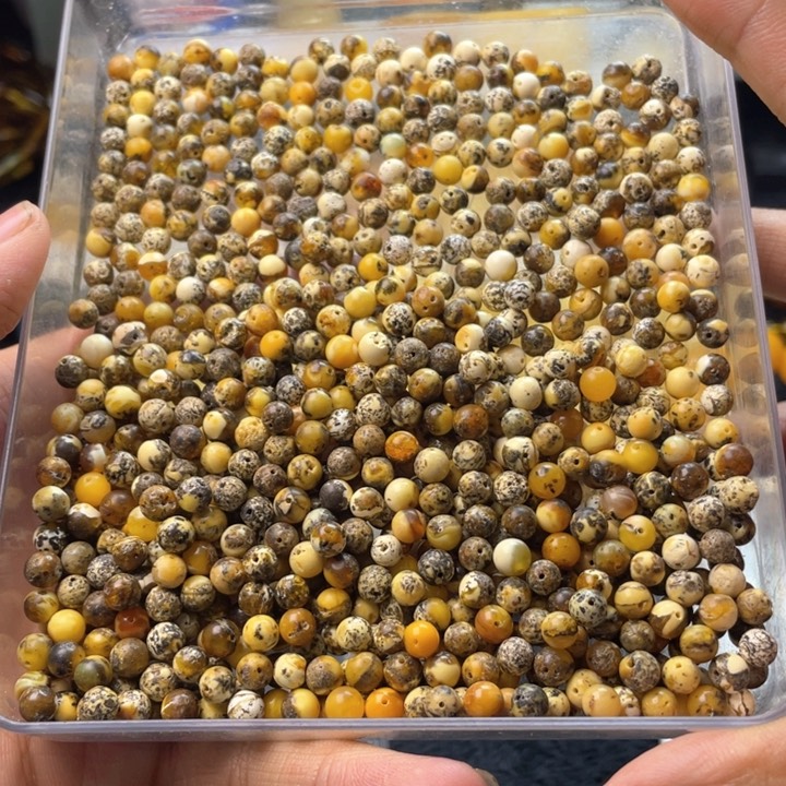 琥珀珠宝奇石未镶嵌