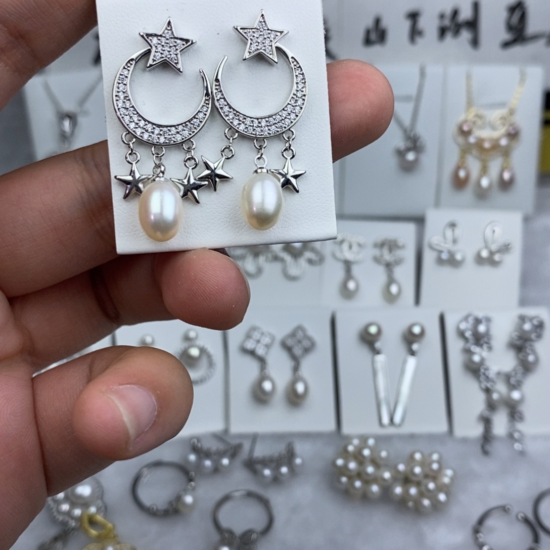 淡水珍珠耳饰未镶嵌