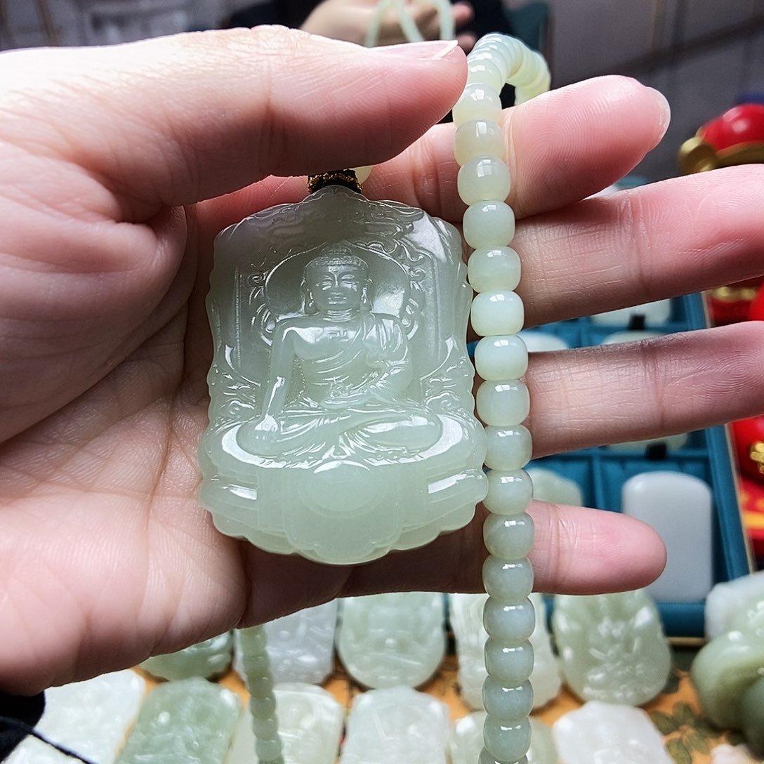 和田玉颈饰未镶嵌张*头