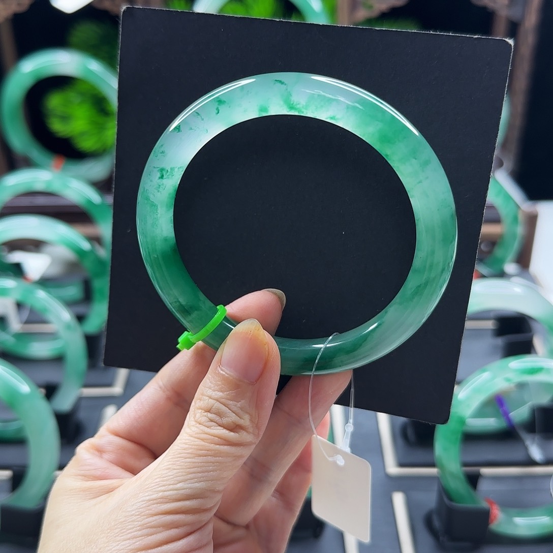 石英质玉手镯未镶嵌星*