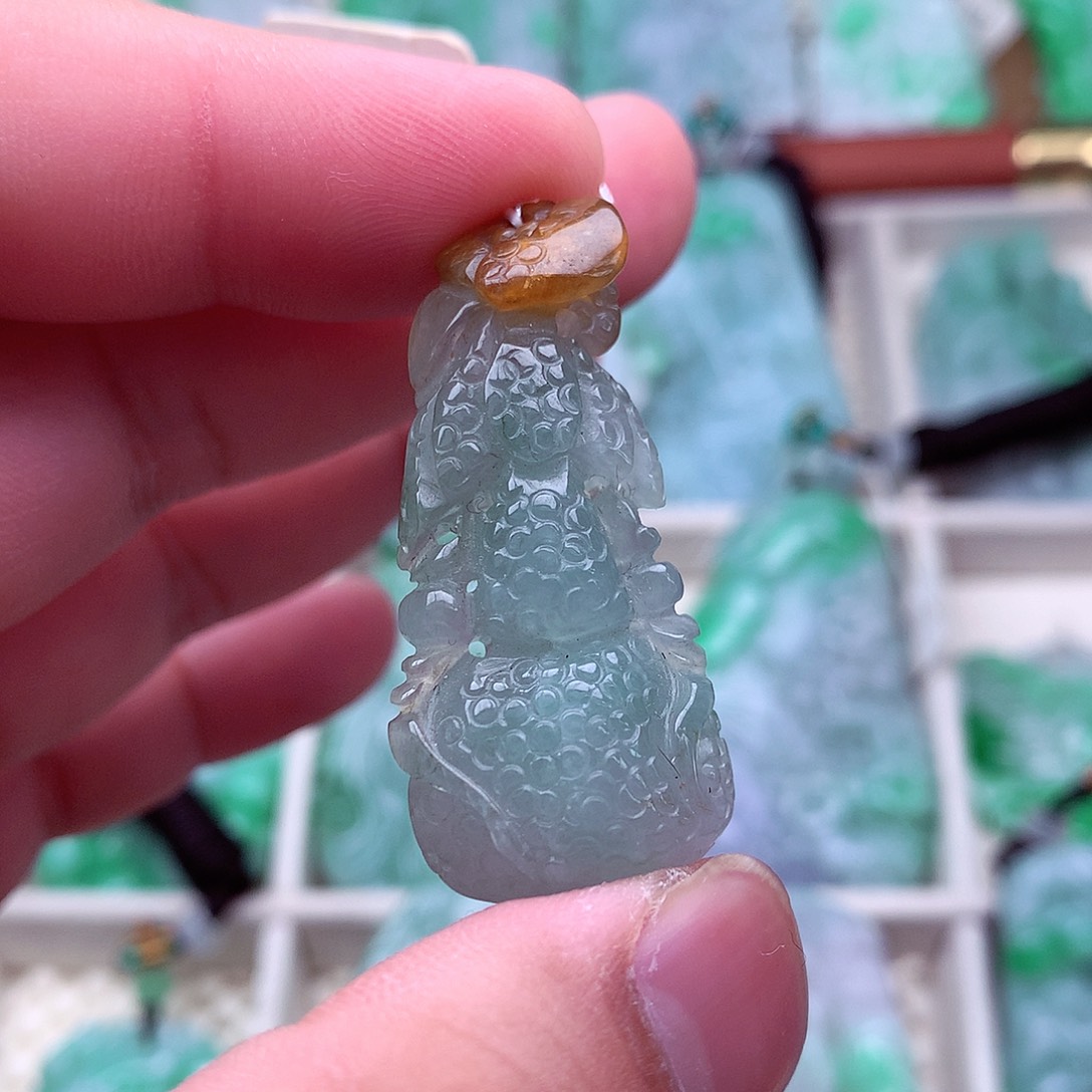 翡翠未镶嵌吊坠(不含链)