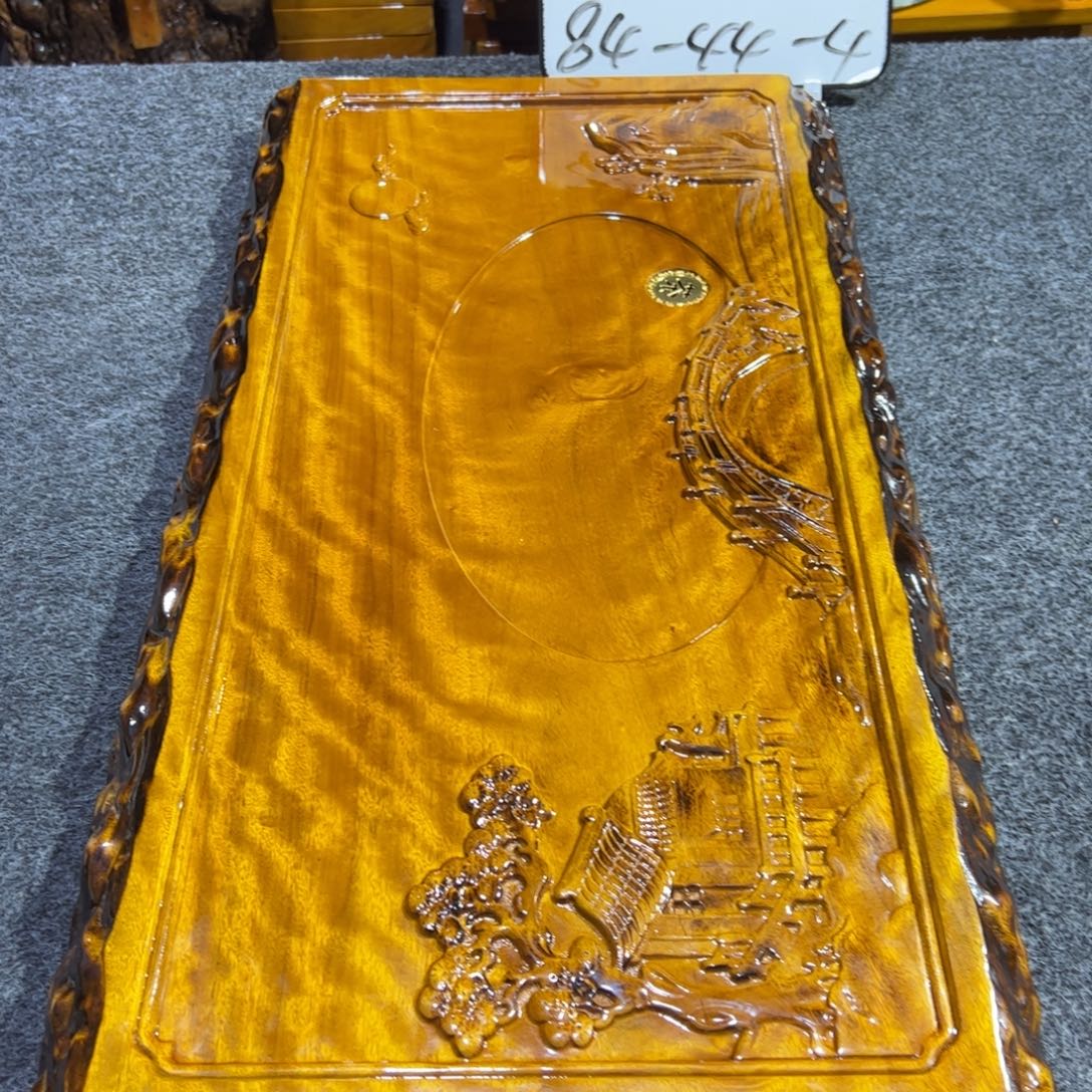 郭***峰缅甸大叶金丝楠实木