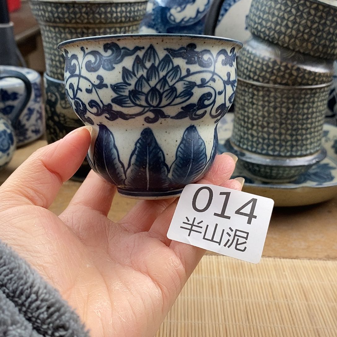 手工手绘青花陶瓷
