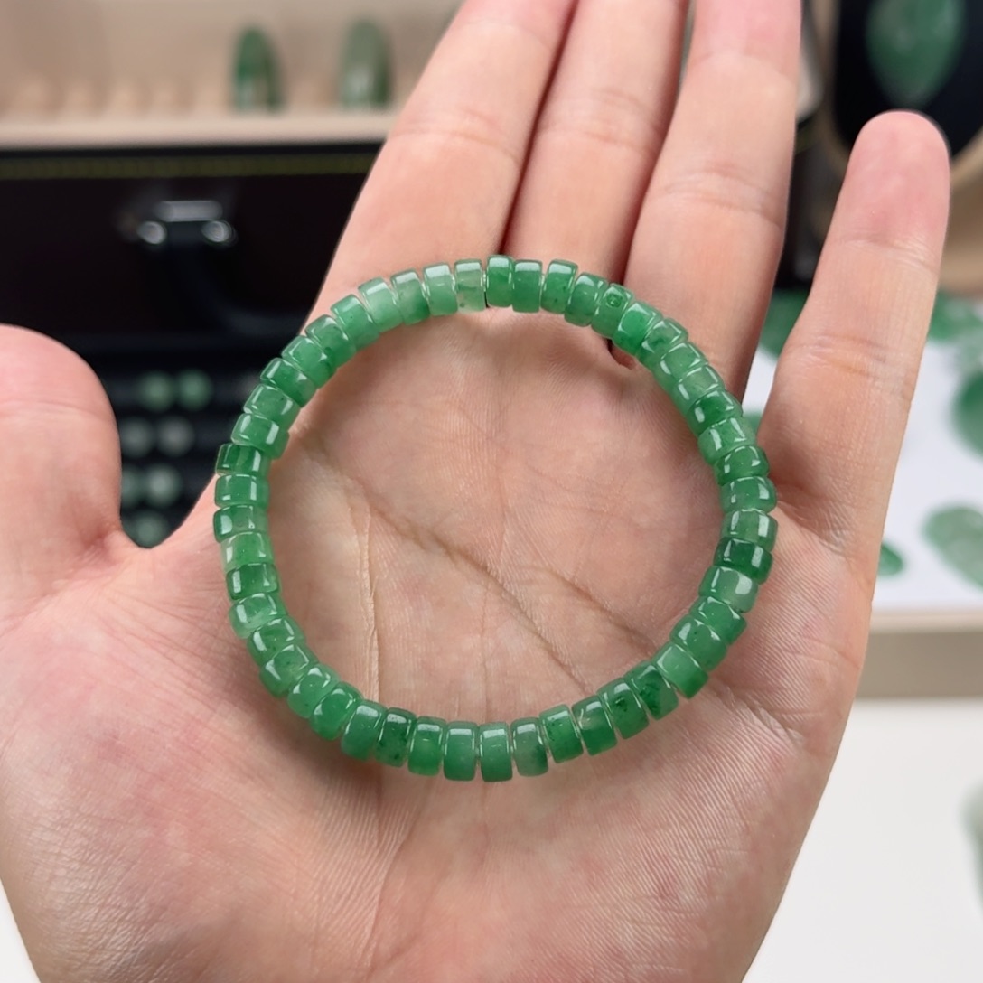 石英质玉（非洲翠）手链未镶嵌