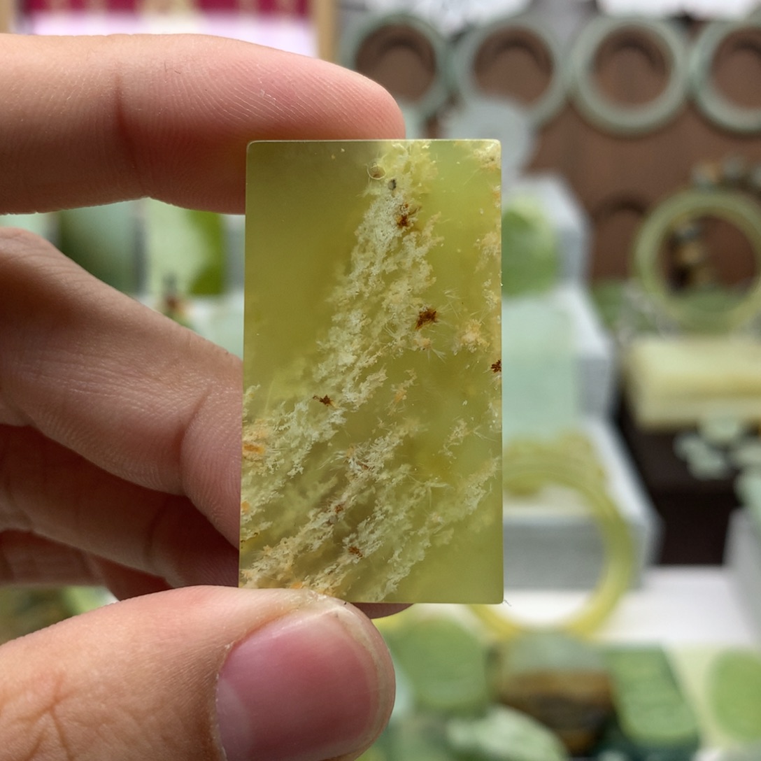 岫玉未镶嵌吊坠(不含链)