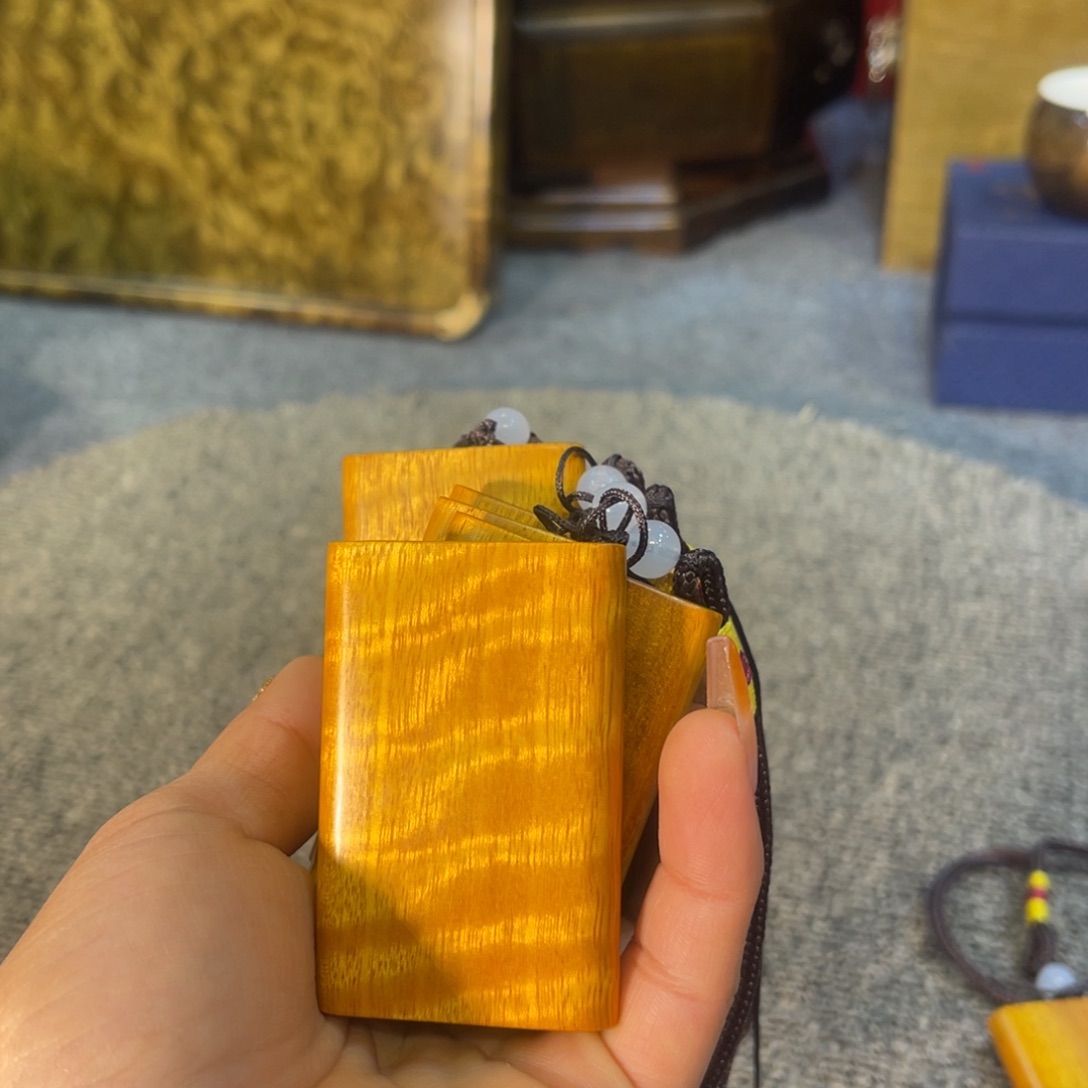 乌木类成套家具无事牌