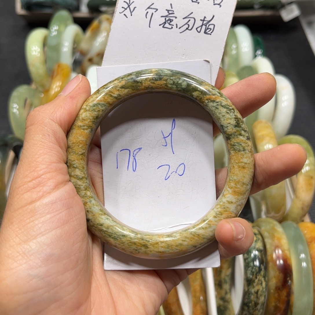 未镶嵌蛇纹石玉手镯