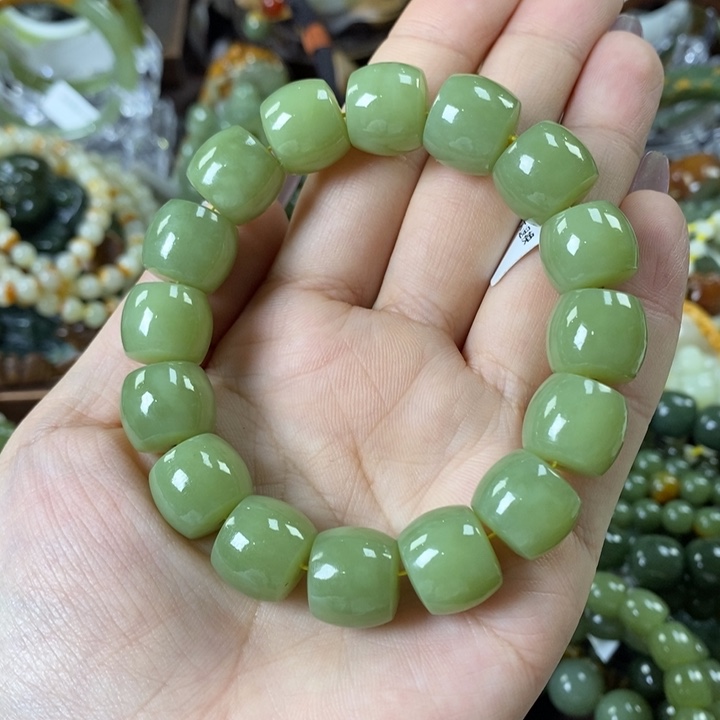 透闪石质玉手串未镶嵌全*