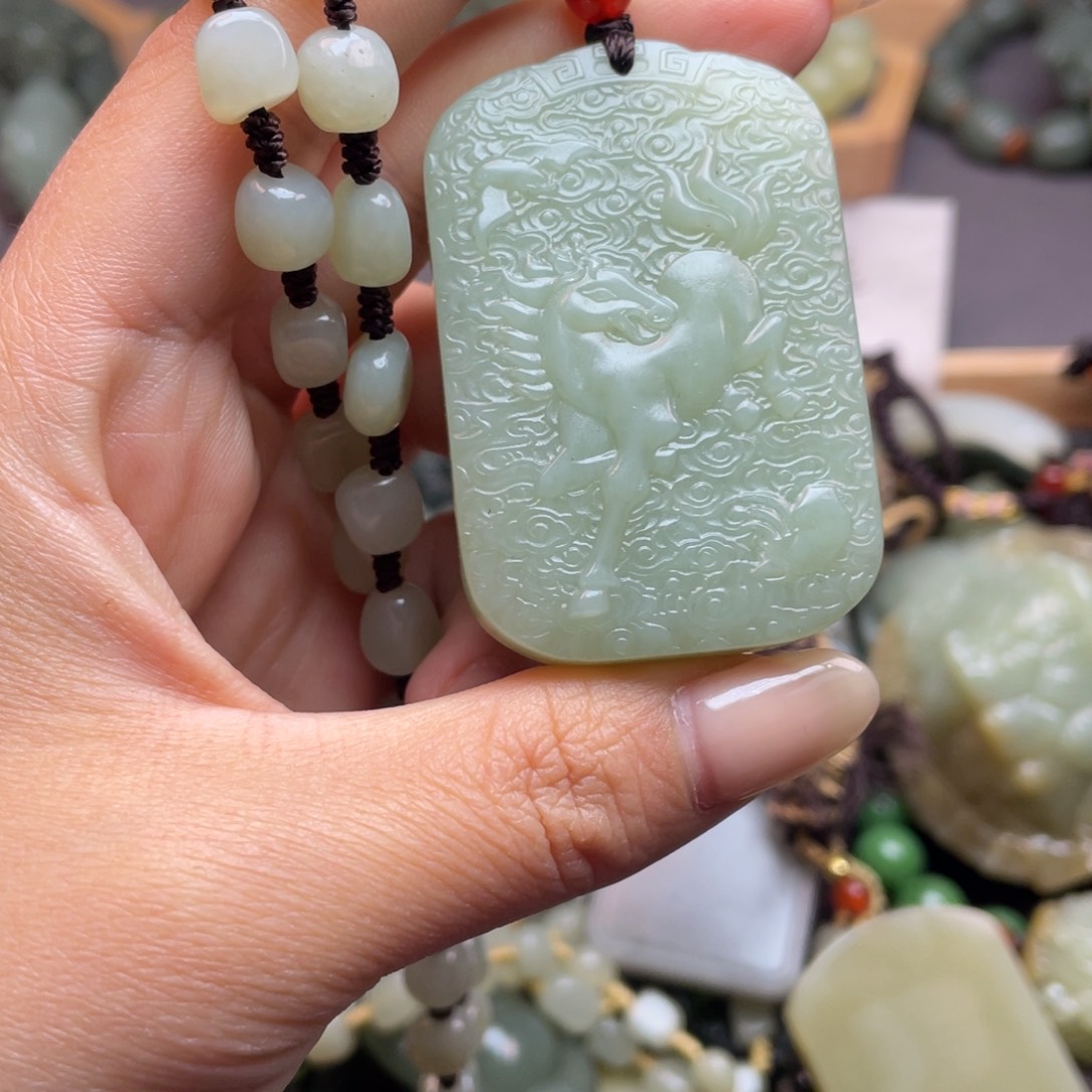 和田玉颈饰未镶嵌