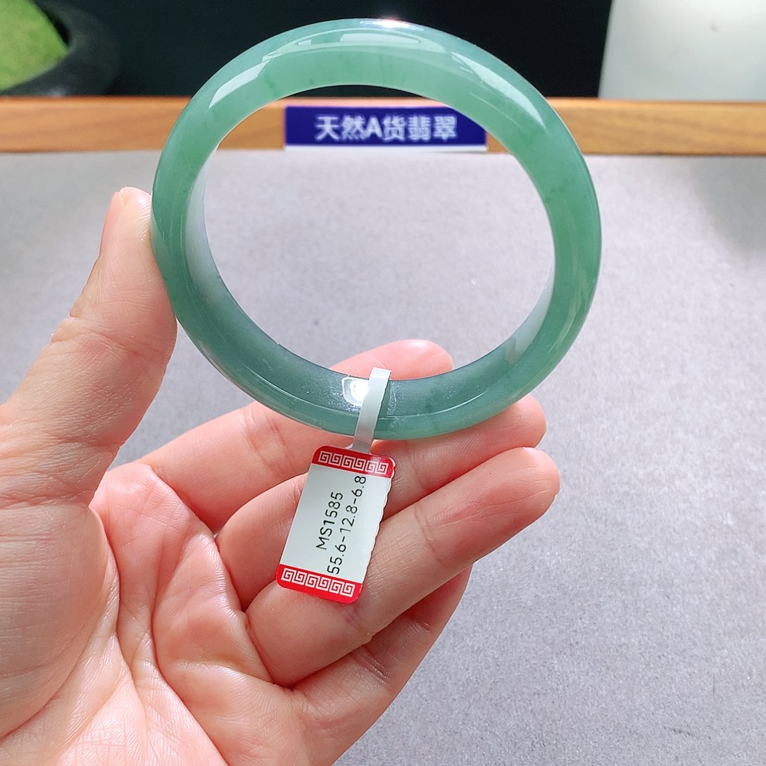 未镶嵌手镯翡翠天然翡翠手镯a货