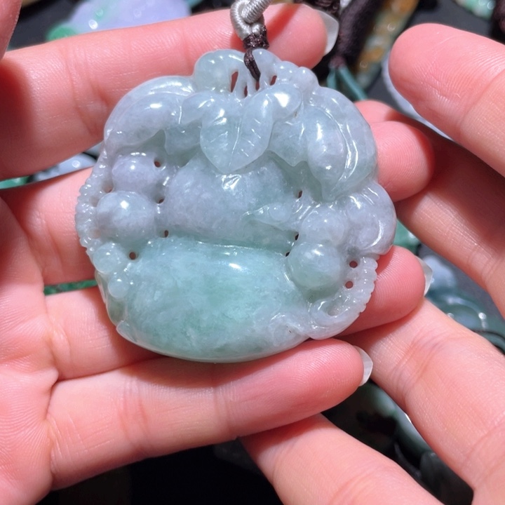 【闪购商品】翡翠颈饰未镶嵌天然翡翠