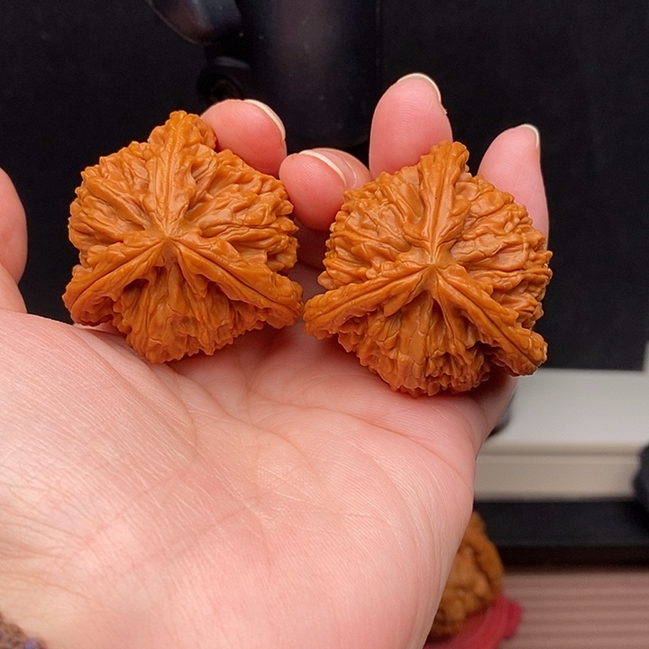 秋***风文玩核桃吊坠白奔