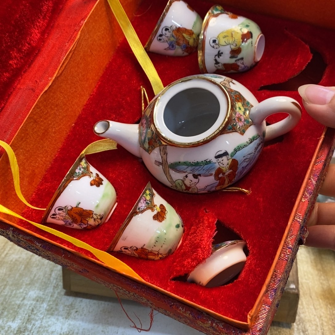 青***青易雅集工艺品有限公司