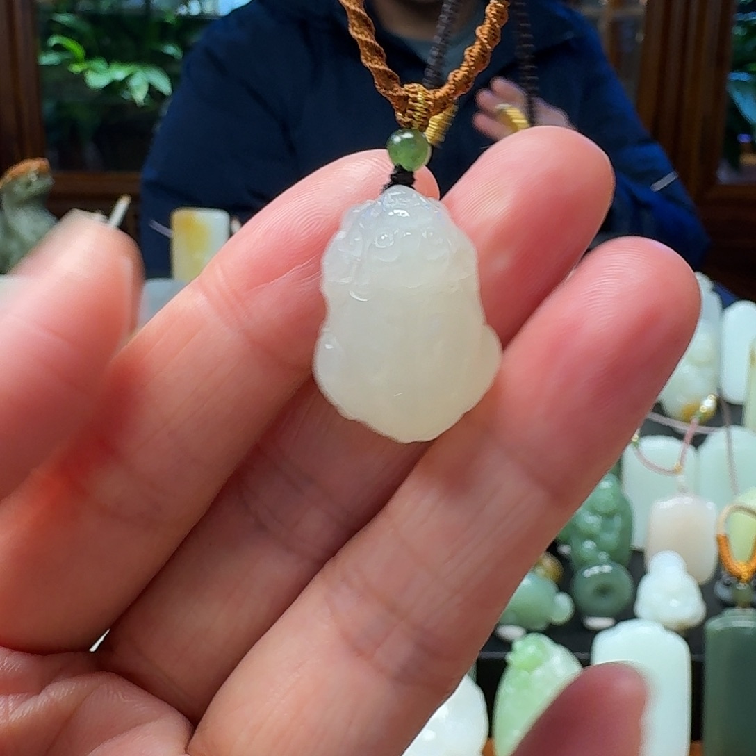 和田玉颈饰未镶嵌