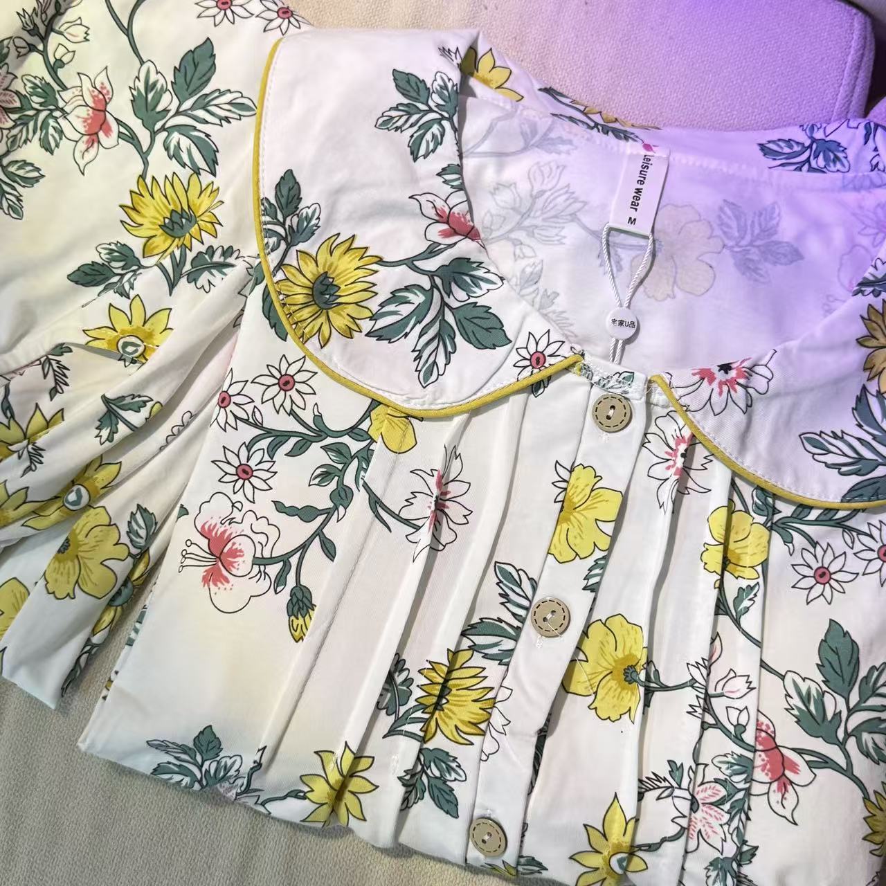 96-秋冬新款花草世界娃娃领带胸垫长袖长裤套装