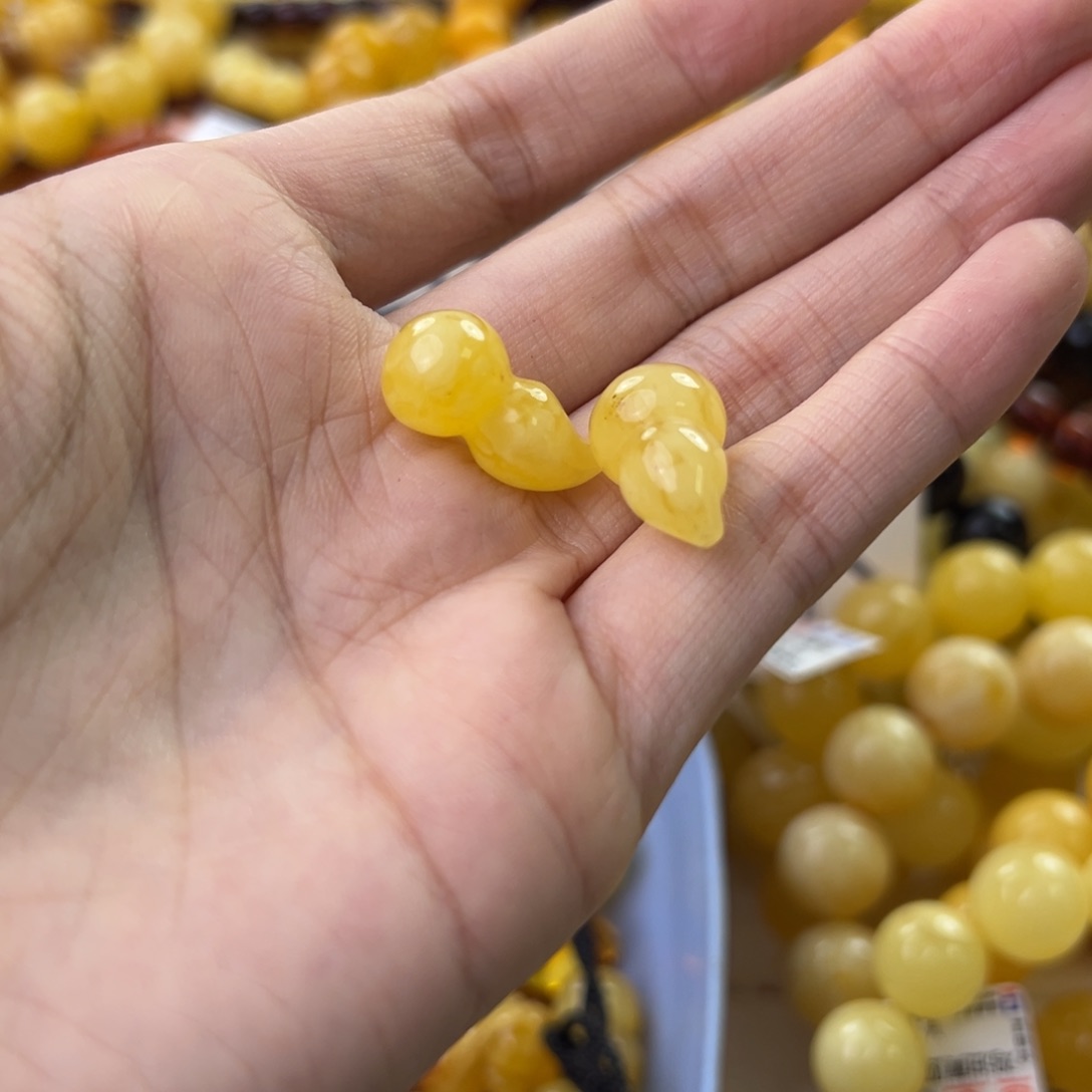 琥珀珠宝奇石未镶嵌