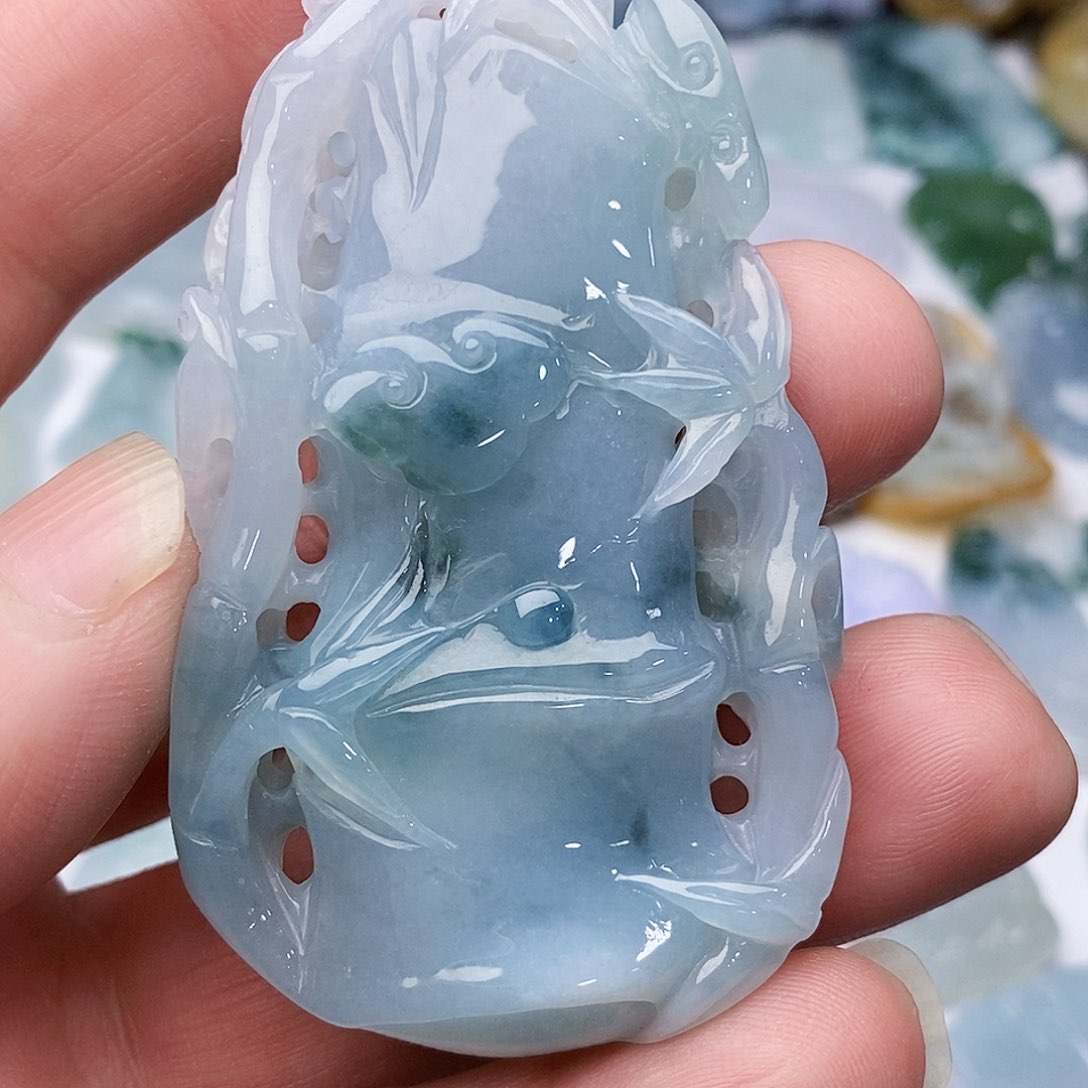 翡翠颈饰未镶嵌竹节