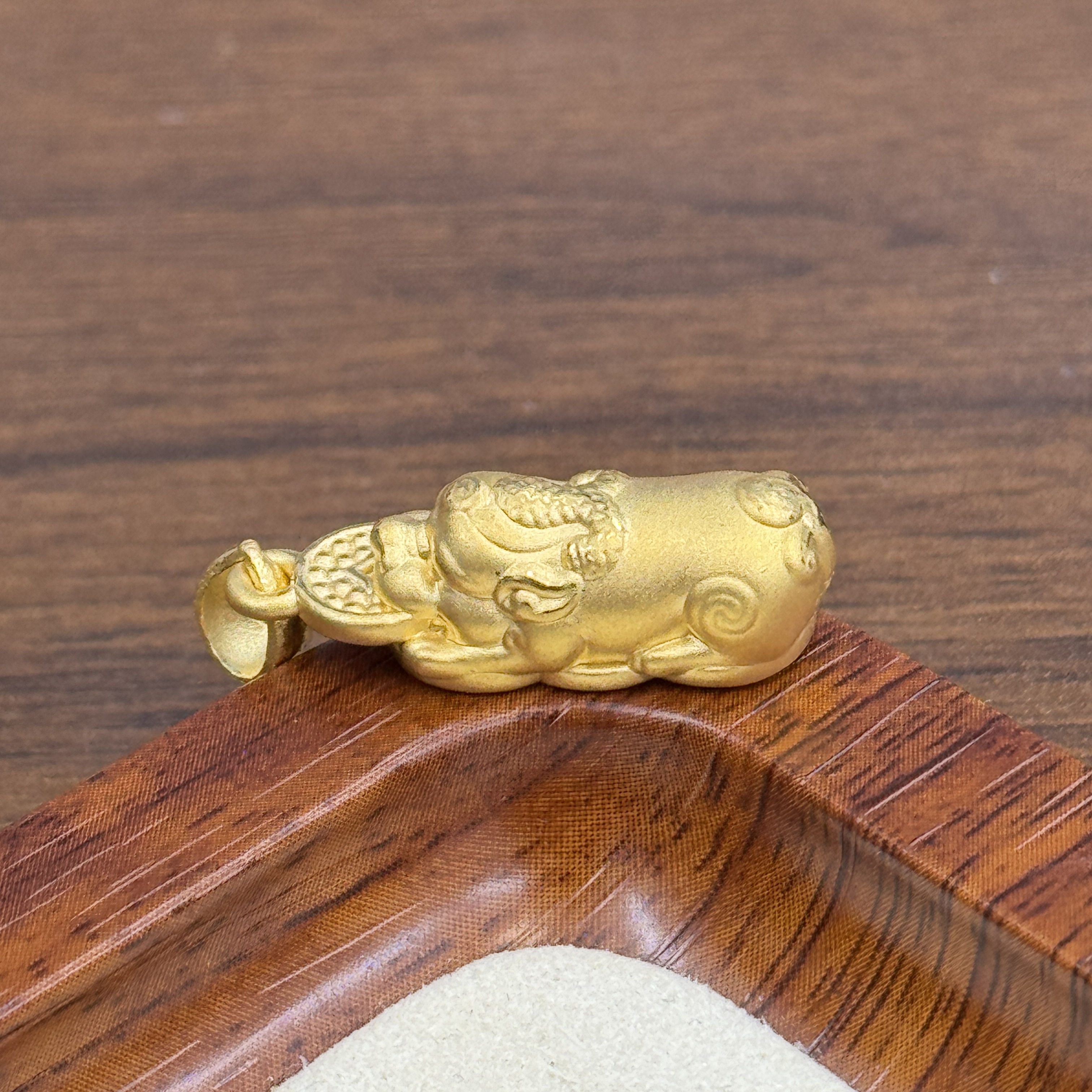 辉通黄金足金999古法貔貅提溜DP2271-02320