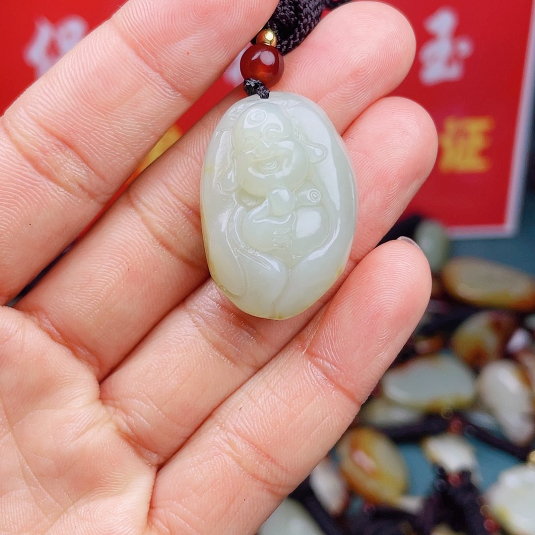 和田玉颈饰未镶嵌