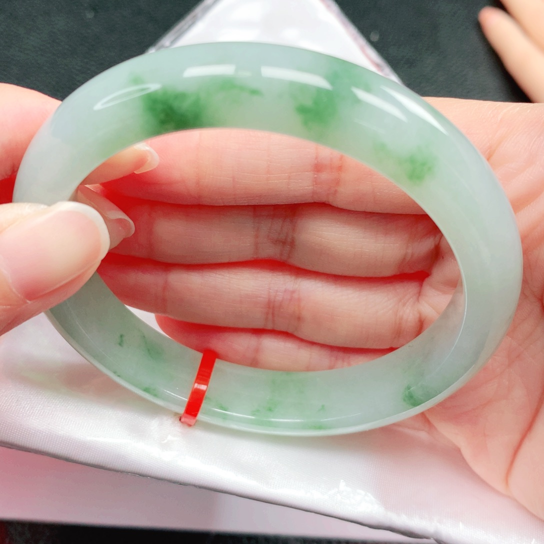 翡翠未镶嵌手镯61圈