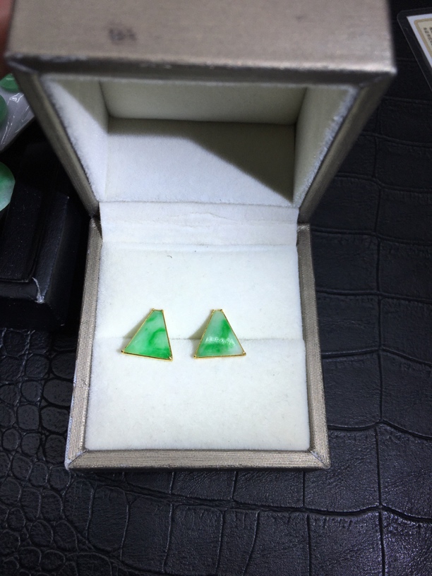 18k天然翡翠耳钉