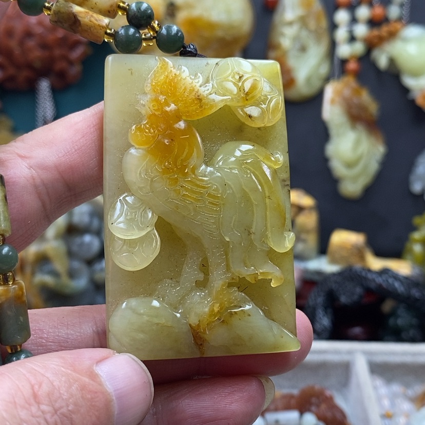 【闪购商品】蛇纹石玉吊坠未镶嵌