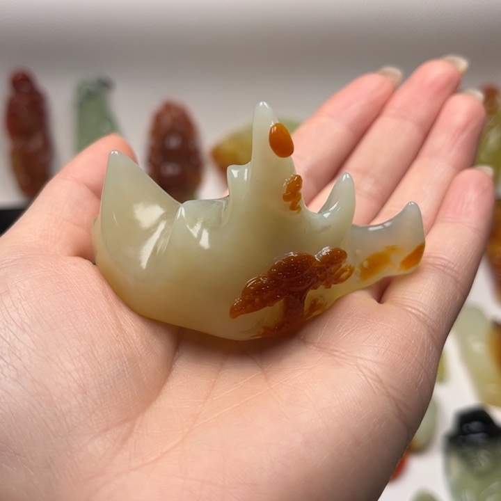 岫玉未镶嵌颈饰岫玉