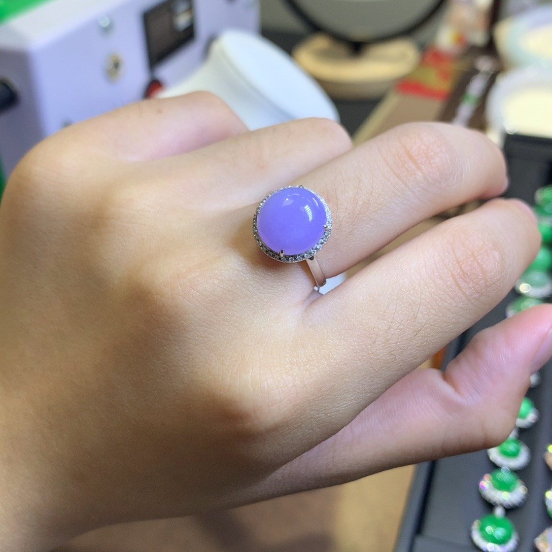 翡翠18K金镶嵌颈饰翡翠