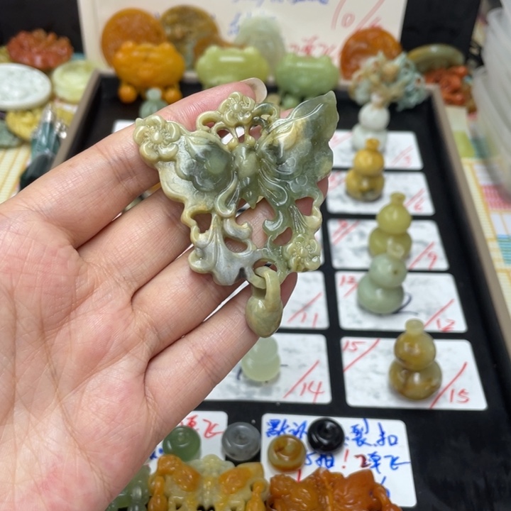 乖***乖合金蛇纹石玉颈饰