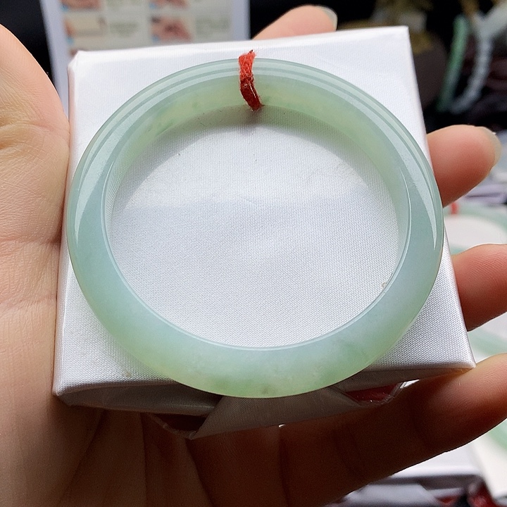 翡翠手镯未镶嵌缅甸天然翡翠A货55.5