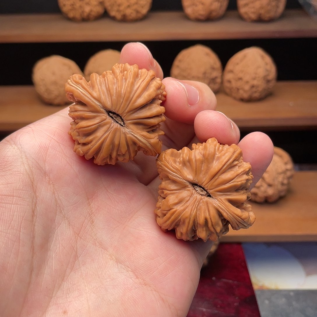 文玩核桃把件譞****41山地四座楼