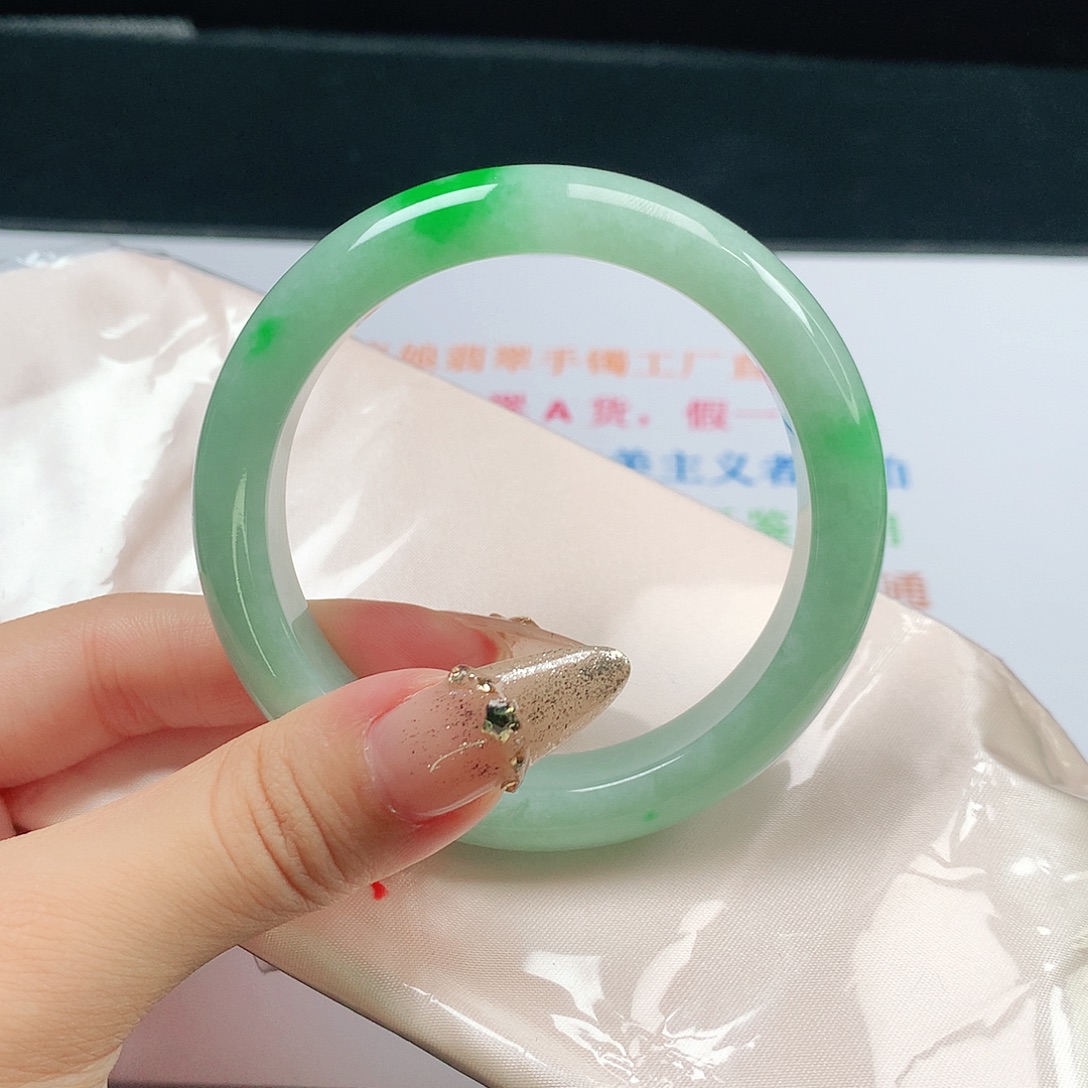 翡翠手镯未镶嵌1411