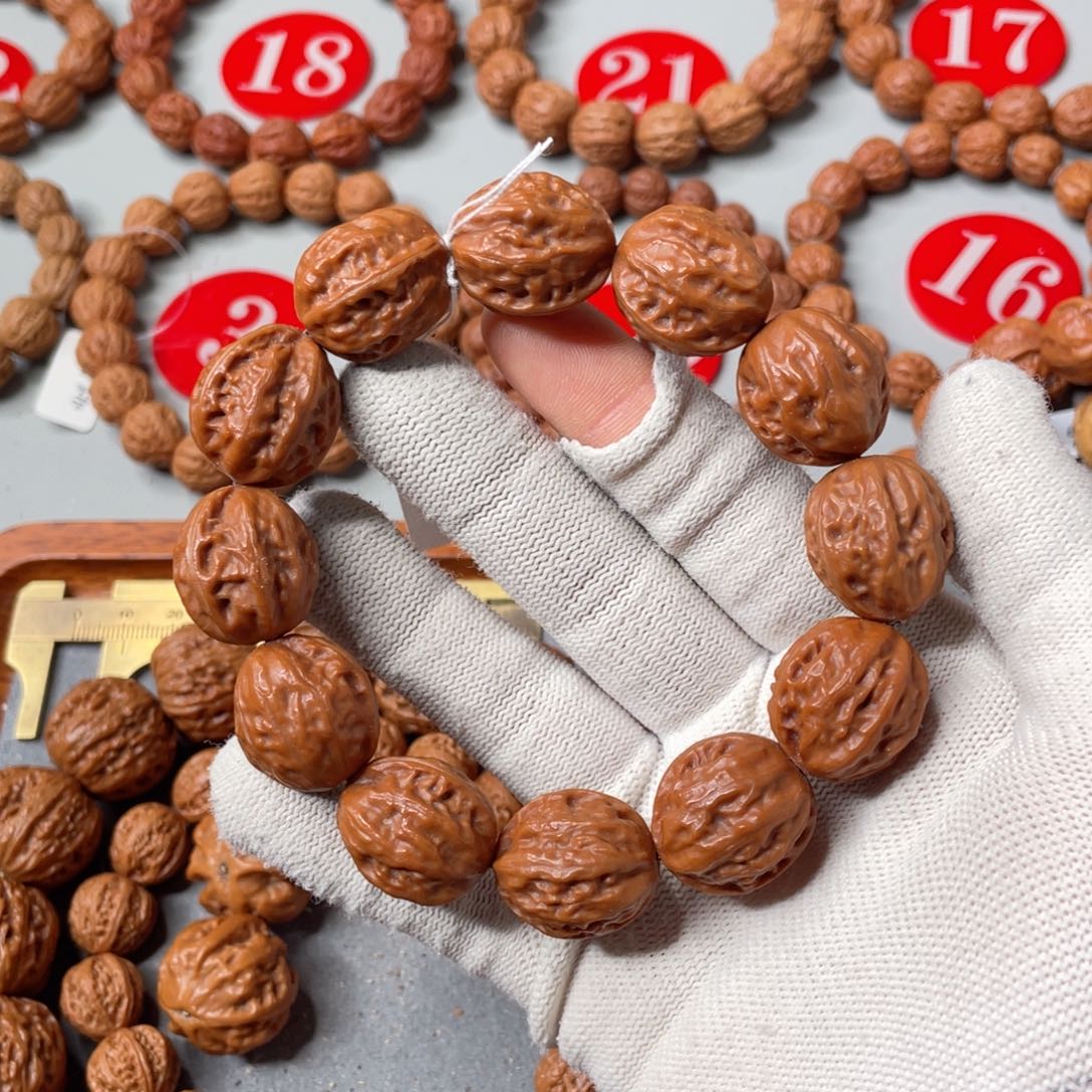 文玩核桃手串龙骨大枣20mm