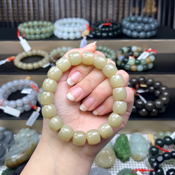 纯天然和田玉手串卡12直切