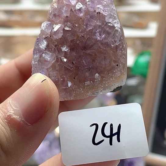 未镶嵌水晶大型摆件（非配饰）