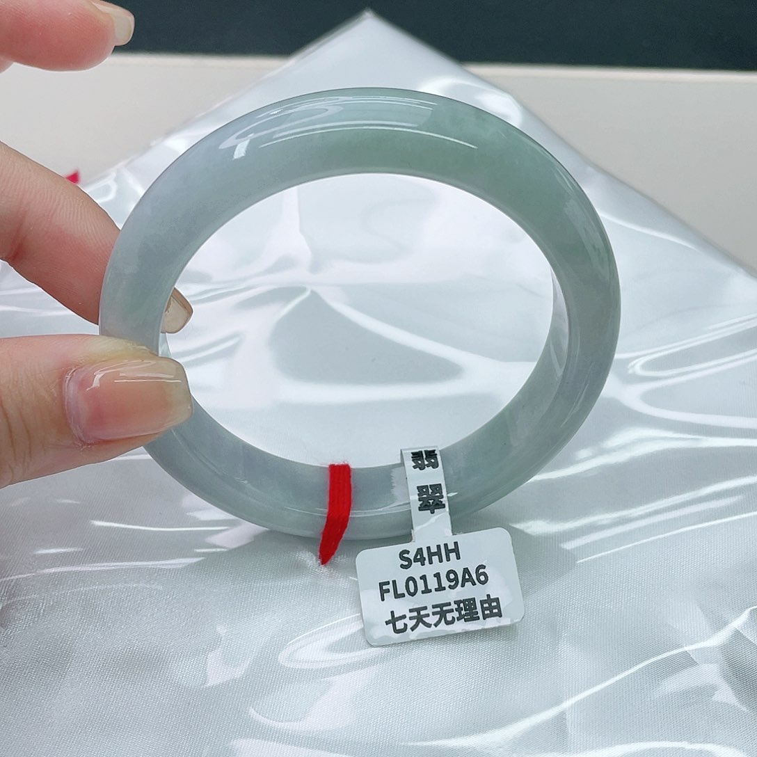 翡翠手镯未镶嵌正59.7