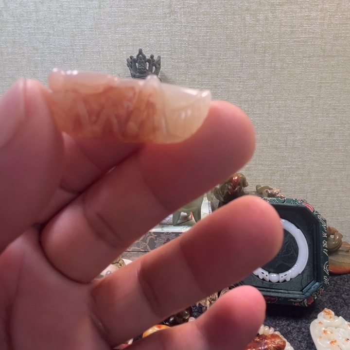 未镶嵌和田玉（糖玉）挂件