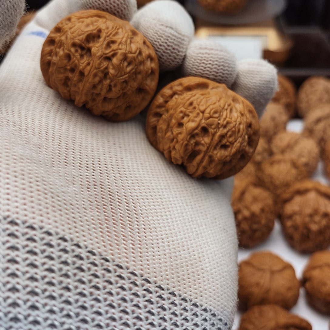 文玩核桃吊坠陈***哥血麒麟