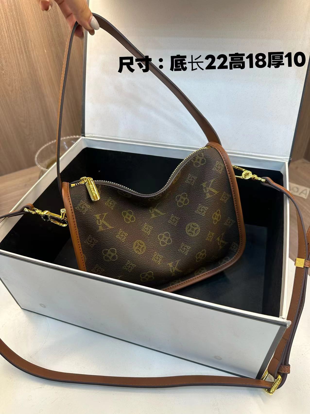 新品复古风耐磨防刮极简风高级小方包豆腐包斜挎包气质款#