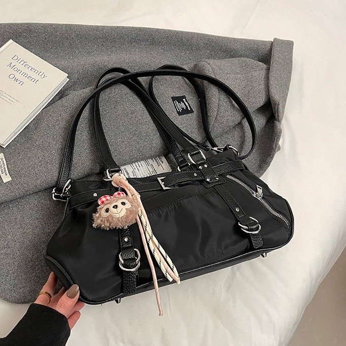 斜挎包单根拉链暗袋行李包瑜伽包潮流休闲肩包短途健身包学生短途