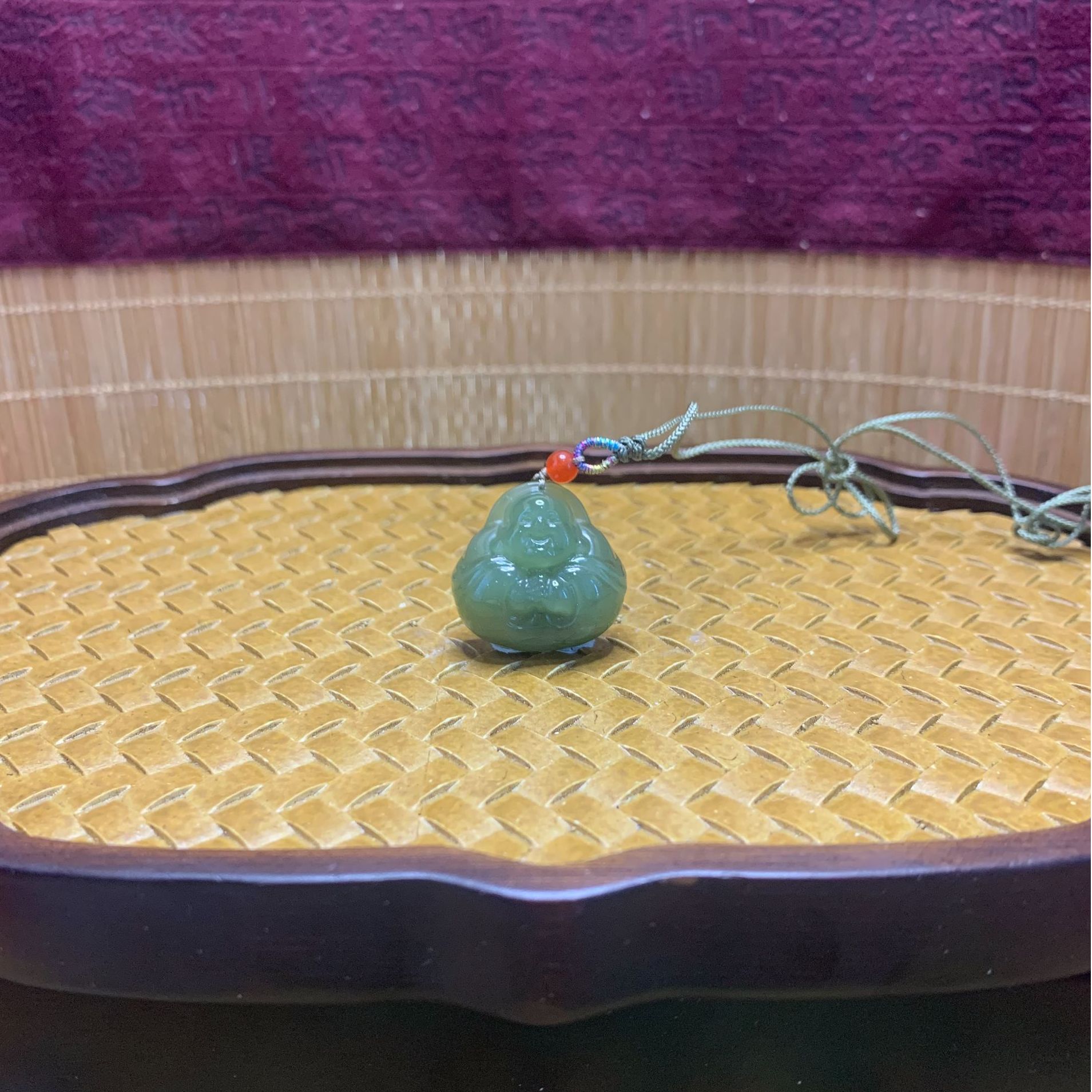 Q和田玉抱抱佛吊坠5171