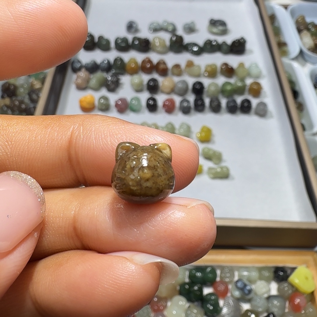 和田玉未镶嵌珠宝奇石