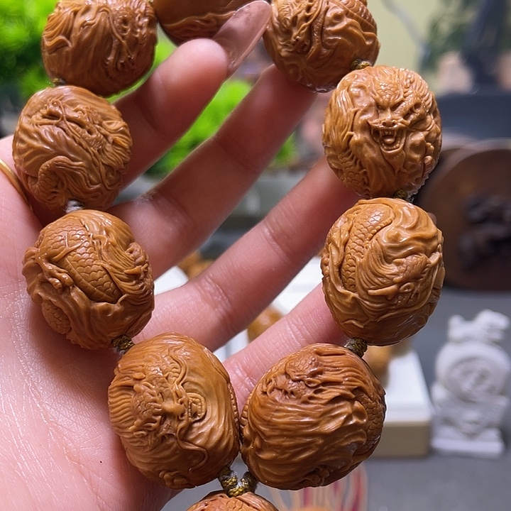 当***下橄榄核吊坠橄榄核雕