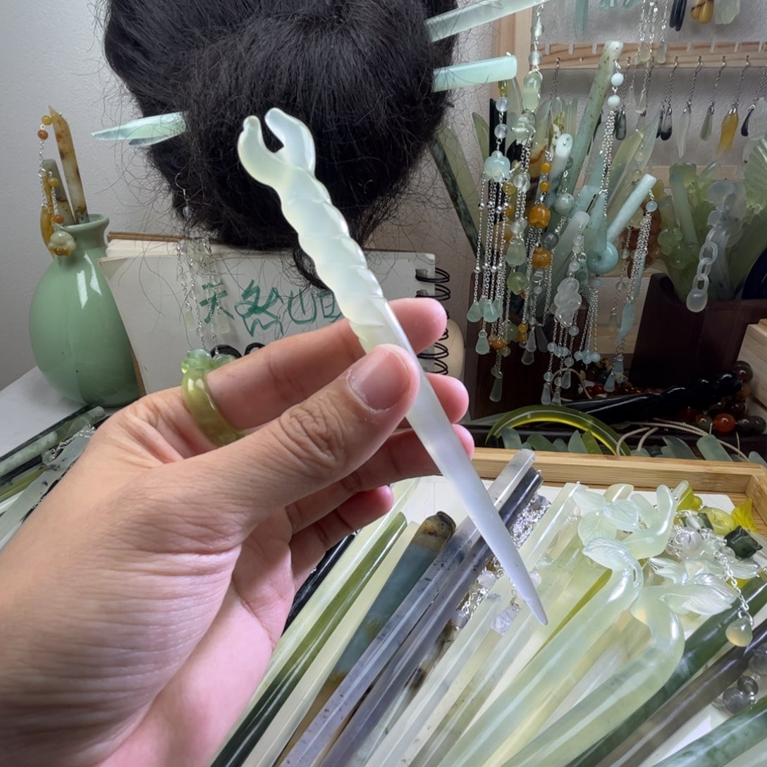 蛇纹石玉发饰未镶嵌