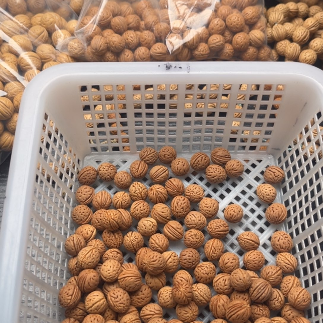 䒕***骸文玩核桃吊坠小桃核散籽批发