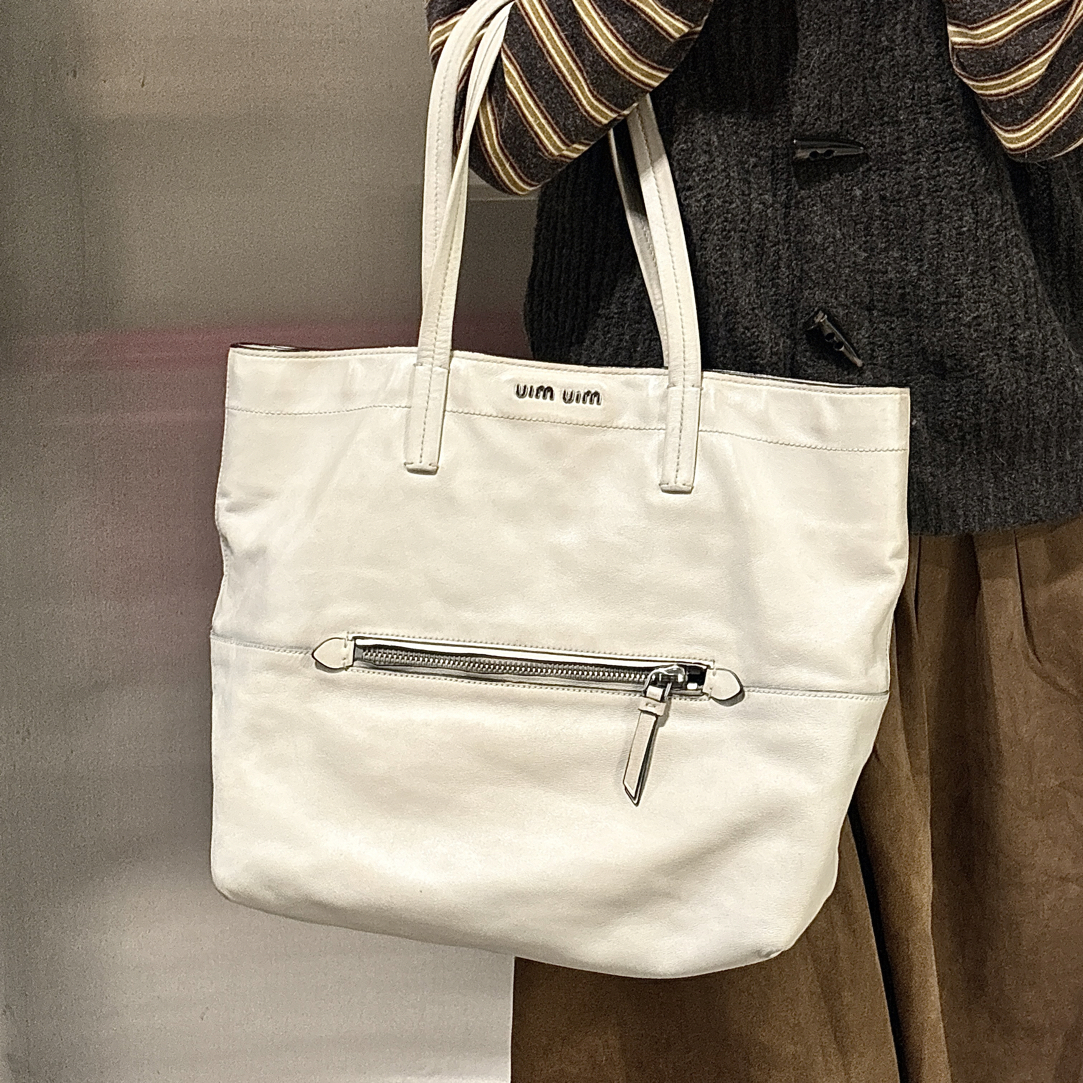 95新 MIU MIU/缪缪 白银miu大托特时尚休闲百搭简约
