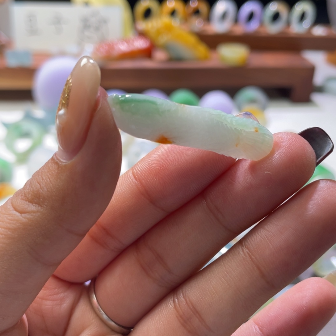 定制翡翠未镶嵌翡翠