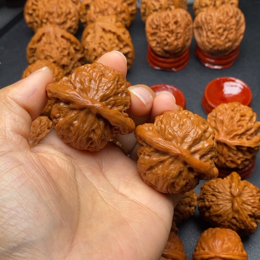 【闪购商品】文玩核桃把件M****?核桃