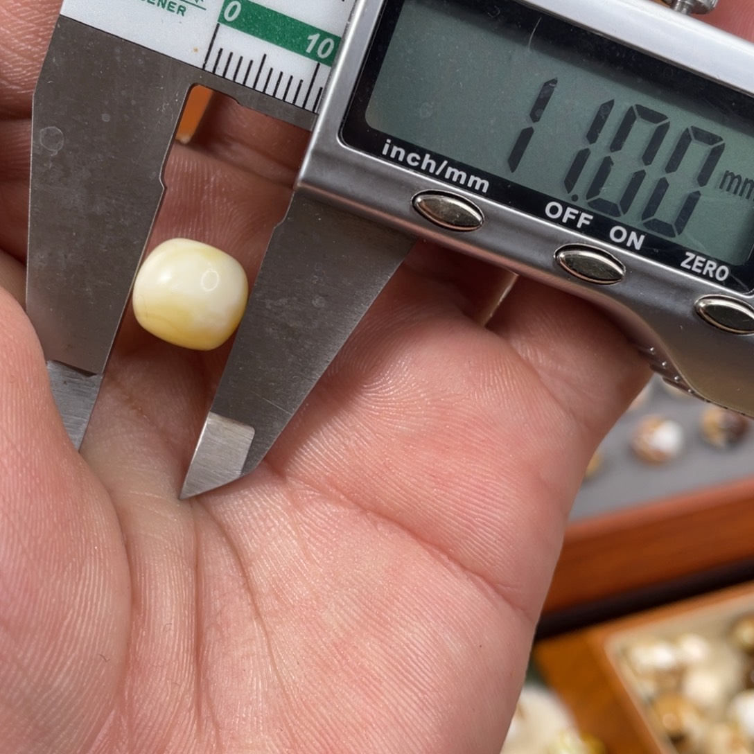 琥珀未镶嵌珠宝奇石微瑕