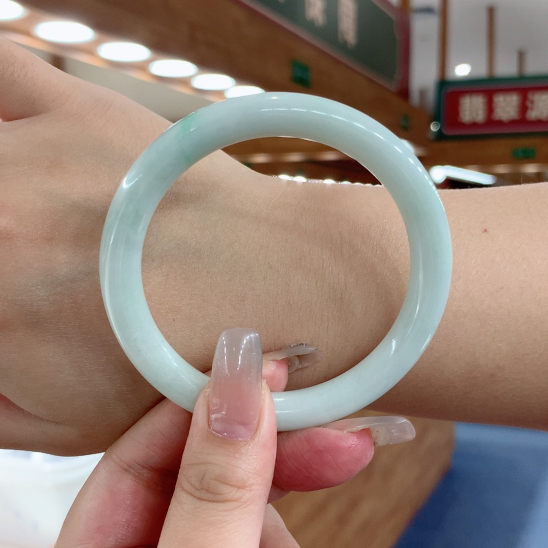 翡翠手镯未镶嵌买断